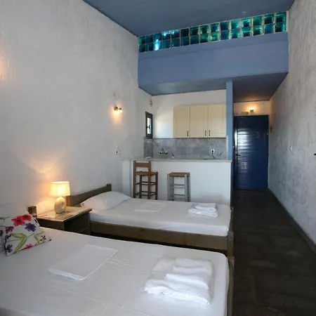 Aparthotel St George & Batsi (Andros)