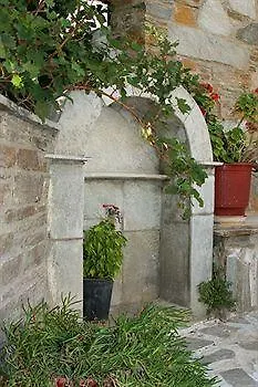 St George & Aparthotel Batsi (Andros)