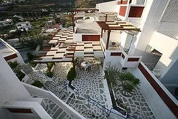 St George & Aparthotel Batsi (Andros)