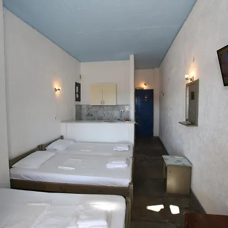 Aparthotel St George & Batsi (Andros)