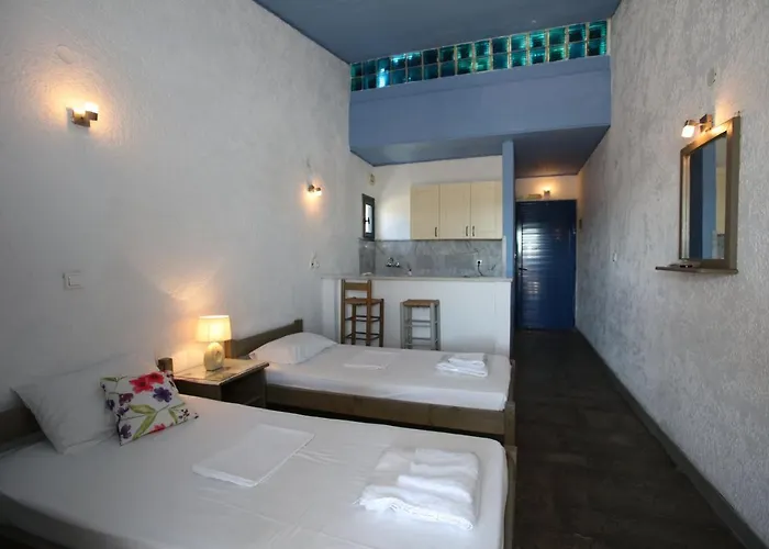 アパートホテル St George & バトシ