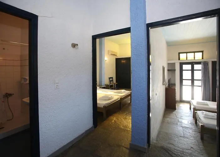 アパートホテル St George & バトシ